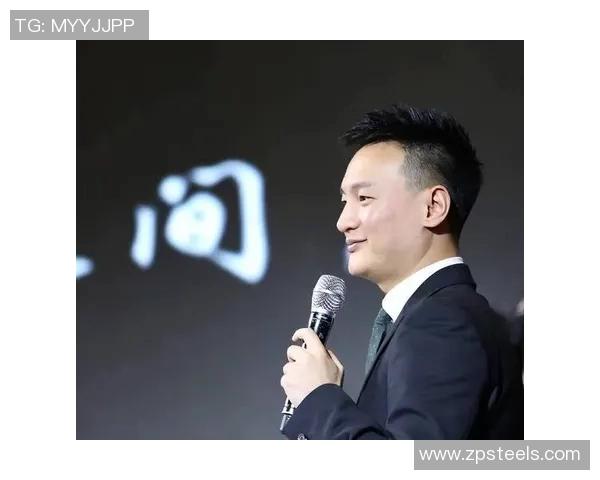 央视足球解说员揭秘比赛背后的故事与精彩瞬间